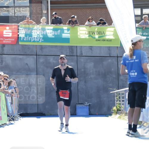 09.08.2026 - GEWOBA Citytriathlon Bremen Yannick Fuchs http://msf.ph/oto/9935951 09.08.2026 14:59:06 Ziel  meine-sportfotos.de