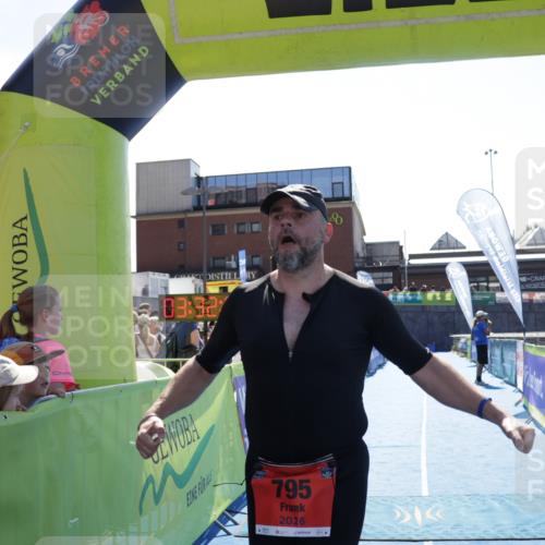 09.08.2026 - GEWOBA Citytriathlon Bremen Yannick Fuchs http://msf.ph/oto/9935961 09.08.2026 14:59:14 Ziel 795 meine-sportfotos.de