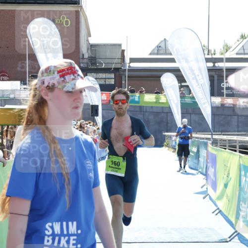 09.08.2026 - GEWOBA Citytriathlon Bremen Yannick Fuchs http://msf.ph/oto/9936008 09.08.2026 14:59:50 Ziel 160 meine-sportfotos.de