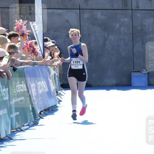 09.08.2026 - GEWOBA Citytriathlon Bremen Yannick Fuchs http://msf.ph/oto/9936019 09.08.2026 15:00:15 Ziel  meine-sportfotos.de