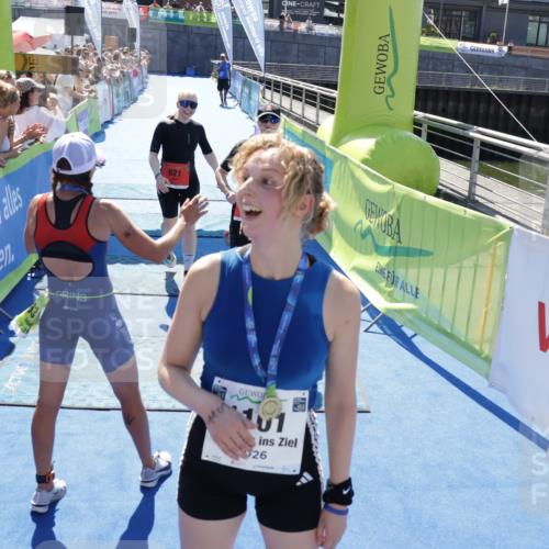 09.08.2026 - GEWOBA Citytriathlon Bremen Yannick Fuchs http://msf.ph/oto/9936038 09.08.2026 15:00:31 Ziel 920, 921 meine-sportfotos.de
