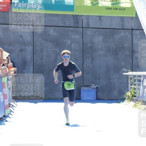 09.08.2026 - GEWOBA Citytriathlon Bremen Yannick Fuchs http://msf.ph/oto/9936044 09.08.2026 15:00:55 Ziel 16 meine-sportfotos.de