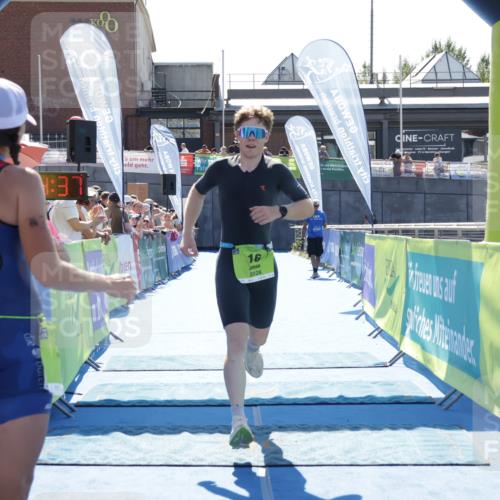 09.08.2026 - GEWOBA Citytriathlon Bremen Yannick Fuchs http://msf.ph/oto/9936052 09.08.2026 15:01:00 Ziel 16 meine-sportfotos.de