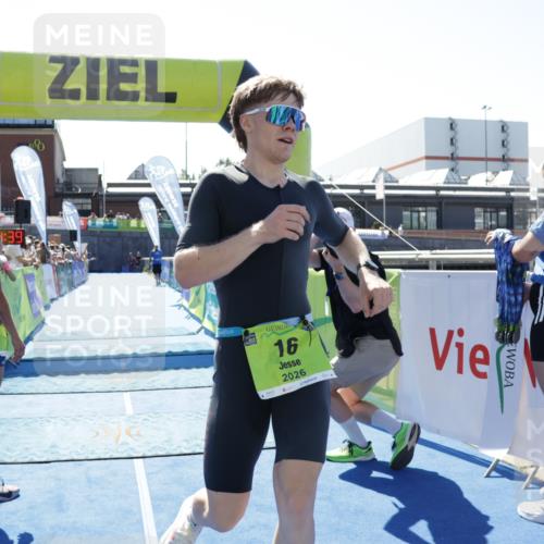 09.08.2026 - GEWOBA Citytriathlon Bremen Yannick Fuchs http://msf.ph/oto/9936058 09.08.2026 15:01:02 Ziel 16 meine-sportfotos.de