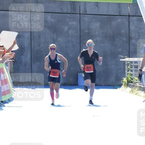 09.08.2026 - GEWOBA Citytriathlon Bremen Yannick Fuchs http://msf.ph/oto/9936063 09.08.2026 15:01:06 Ziel 909, 948 meine-sportfotos.de