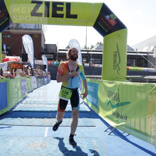 09.08.2026 - GEWOBA Citytriathlon Bremen Yannick Fuchs http://msf.ph/oto/9936085 09.08.2026 15:01:21 Ziel 120, 178 meine-sportfotos.de
