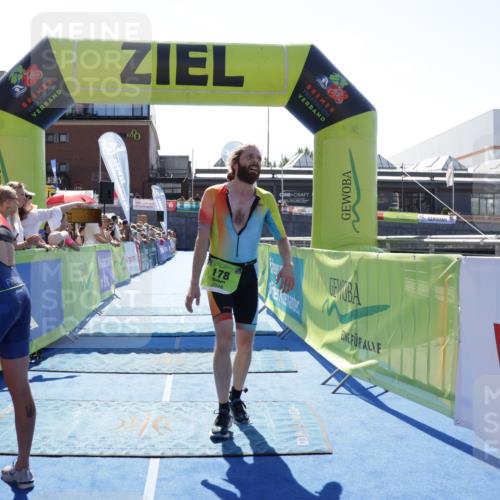 09.08.2026 - GEWOBA Citytriathlon Bremen Yannick Fuchs http://msf.ph/oto/9936086 09.08.2026 15:01:21 Ziel 120, 178 meine-sportfotos.de