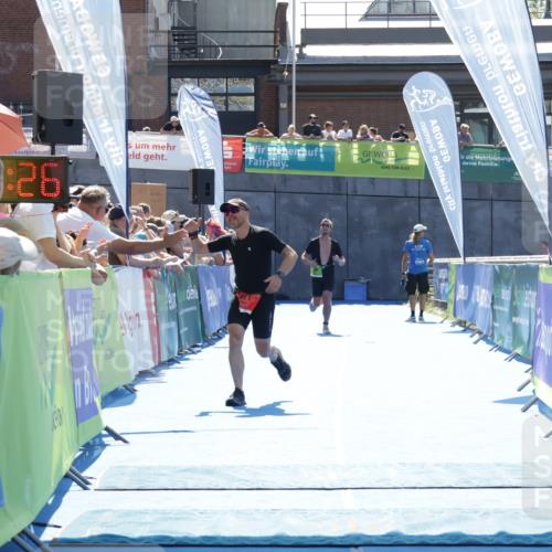 09.08.2026 - GEWOBA Citytriathlon Bremen Yannick Fuchs http://msf.ph/oto/9936093 09.08.2026 15:01:49 Ziel  meine-sportfotos.de