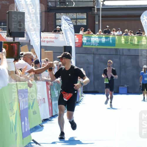 09.08.2026 - GEWOBA Citytriathlon Bremen Yannick Fuchs http://msf.ph/oto/9936095 09.08.2026 15:01:50 Ziel 185 meine-sportfotos.de