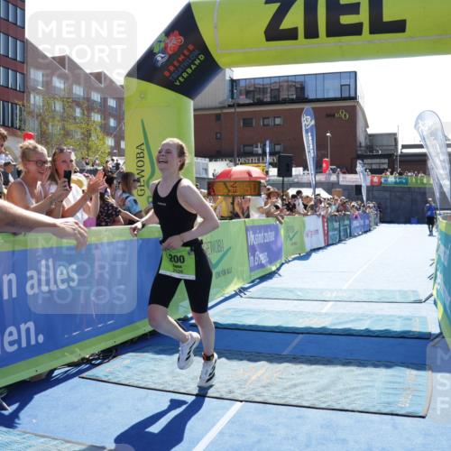 09.08.2026 - GEWOBA Citytriathlon Bremen Yannick Fuchs http://msf.ph/oto/9936128 09.08.2026 15:02:13 Ziel 200, 999 meine-sportfotos.de