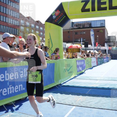 09.08.2026 - GEWOBA Citytriathlon Bremen Yannick Fuchs http://msf.ph/oto/9936130 09.08.2026 15:02:14 Ziel 200 meine-sportfotos.de