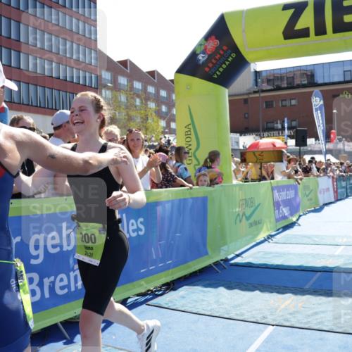 09.08.2026 - GEWOBA Citytriathlon Bremen Yannick Fuchs http://msf.ph/oto/9936131 09.08.2026 15:02:14 Ziel 200 meine-sportfotos.de