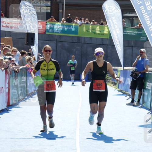 09.08.2026 - GEWOBA Citytriathlon Bremen Yannick Fuchs http://msf.ph/oto/9936150 09.08.2026 15:02:34 Ziel 890, 917 meine-sportfotos.de