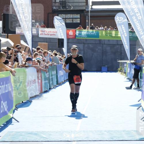 09.08.2026 - GEWOBA Citytriathlon Bremen Yannick Fuchs http://msf.ph/oto/9936218 09.08.2026 15:03:12 Ziel 867 meine-sportfotos.de