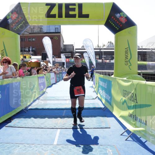 09.08.2026 - GEWOBA Citytriathlon Bremen Yannick Fuchs http://msf.ph/oto/9936223 09.08.2026 15:03:15 Ziel 867 meine-sportfotos.de