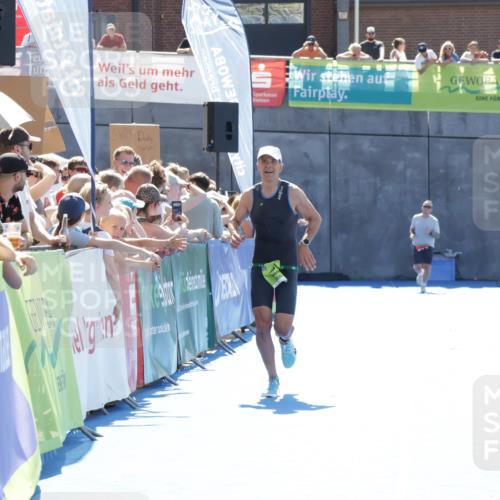 09.08.2026 - GEWOBA Citytriathlon Bremen Yannick Fuchs http://msf.ph/oto/9936229 09.08.2026 15:03:22 Ziel 433 meine-sportfotos.de