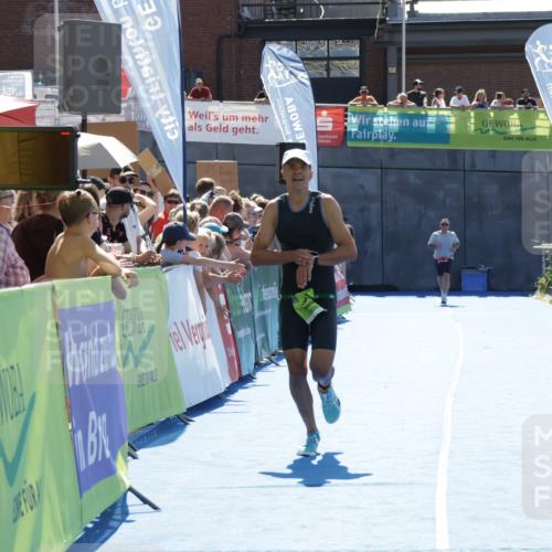 09.08.2026 - GEWOBA Citytriathlon Bremen Yannick Fuchs http://msf.ph/oto/9936231 09.08.2026 15:03:23 Ziel 433 meine-sportfotos.de