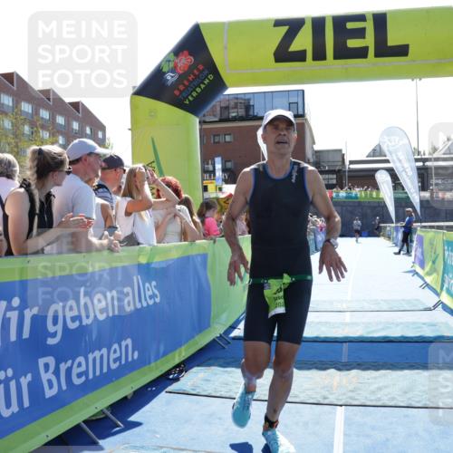 09.08.2026 - GEWOBA Citytriathlon Bremen Yannick Fuchs http://msf.ph/oto/9936240 09.08.2026 15:03:25 Ziel 433 meine-sportfotos.de