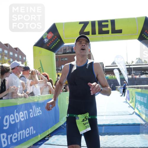 09.08.2026 - GEWOBA Citytriathlon Bremen Yannick Fuchs http://msf.ph/oto/9936242 09.08.2026 15:03:26 Ziel 433 meine-sportfotos.de