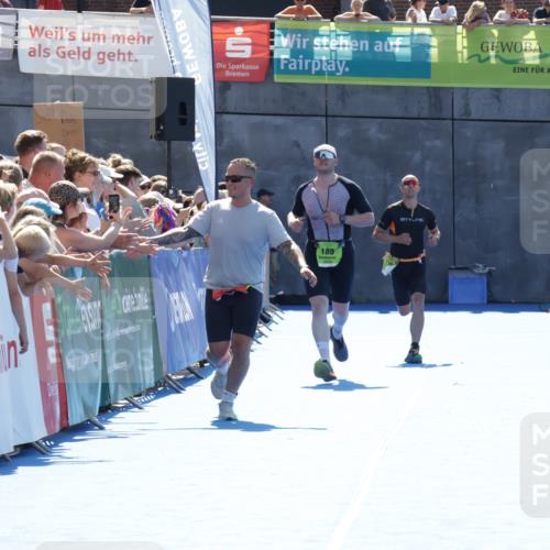 09.08.2026 - GEWOBA Citytriathlon Bremen Yannick Fuchs http://msf.ph/oto/9936245 09.08.2026 15:03:32 Ziel 112, 724 meine-sportfotos.de