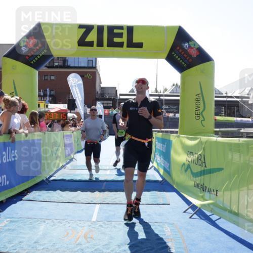 09.08.2026 - GEWOBA Citytriathlon Bremen Yannick Fuchs http://msf.ph/oto/9936256 09.08.2026 15:03:38 Ziel 112, 189, 724 meine-sportfotos.de