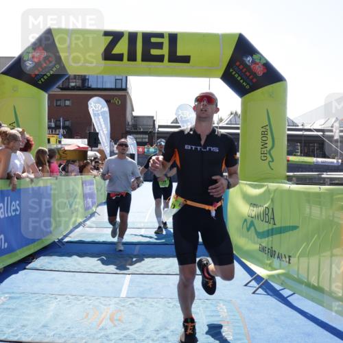 09.08.2026 - GEWOBA Citytriathlon Bremen Yannick Fuchs http://msf.ph/oto/9936258 09.08.2026 15:03:38 Ziel 112, 189, 724 meine-sportfotos.de