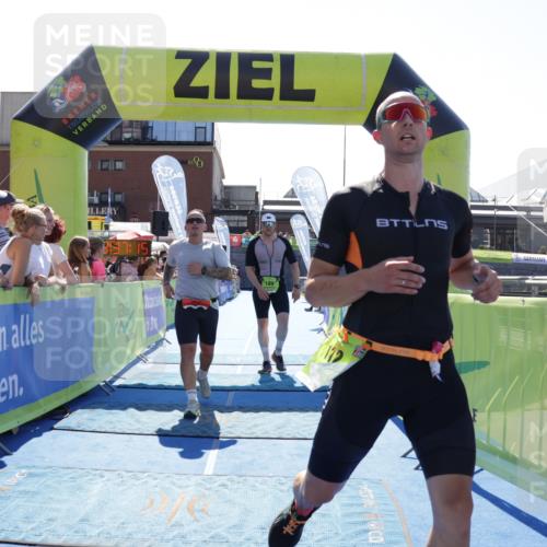 09.08.2026 - GEWOBA Citytriathlon Bremen Yannick Fuchs http://msf.ph/oto/9936260 09.08.2026 15:03:38 Ziel 112, 189, 724 meine-sportfotos.de