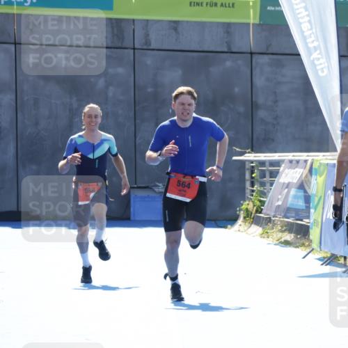 09.08.2026 - GEWOBA Citytriathlon Bremen Yannick Fuchs http://msf.ph/oto/9936270 09.08.2026 15:04:03 Ziel 564 meine-sportfotos.de