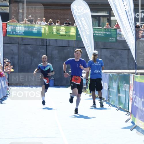 09.08.2026 - GEWOBA Citytriathlon Bremen Yannick Fuchs http://msf.ph/oto/9936273 09.08.2026 15:04:05 Ziel 564 meine-sportfotos.de