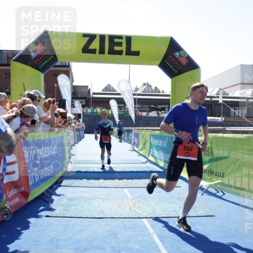 09.08.2026 - GEWOBA Citytriathlon Bremen Yannick Fuchs http://msf.ph/oto/9936284 09.08.2026 15:04:08 Ziel 564 meine-sportfotos.de