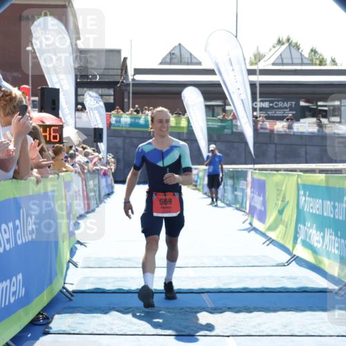 09.08.2026 - GEWOBA Citytriathlon Bremen Yannick Fuchs http://msf.ph/oto/9936285 09.08.2026 15:04:09 Ziel 564 meine-sportfotos.de