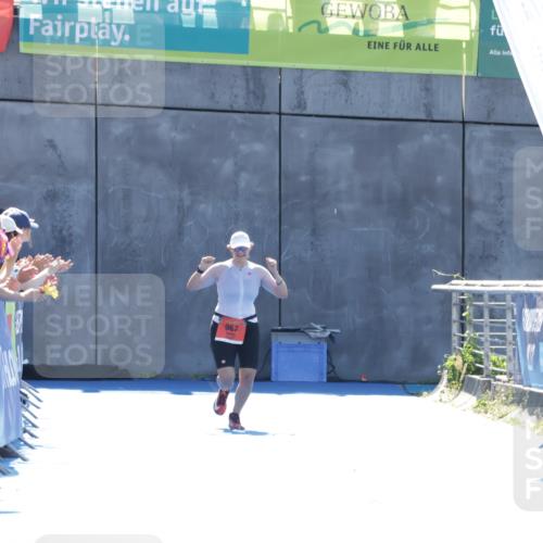 09.08.2026 - GEWOBA Citytriathlon Bremen Yannick Fuchs http://msf.ph/oto/9936289 09.08.2026 15:04:20 Ziel  meine-sportfotos.de
