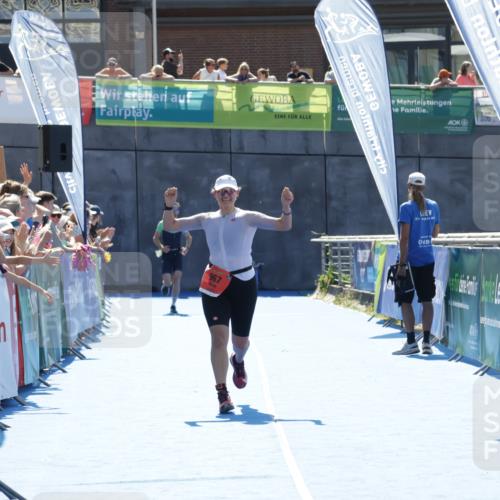 09.08.2026 - GEWOBA Citytriathlon Bremen Yannick Fuchs http://msf.ph/oto/9936299 09.08.2026 15:04:27 Ziel 967 meine-sportfotos.de