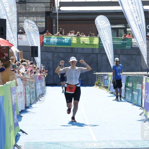 09.08.2026 - GEWOBA Citytriathlon Bremen Yannick Fuchs http://msf.ph/oto/9936300 09.08.2026 15:04:28 Ziel 967 meine-sportfotos.de