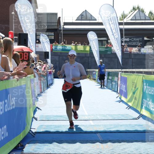09.08.2026 - GEWOBA Citytriathlon Bremen Yannick Fuchs http://msf.ph/oto/9936306 09.08.2026 15:04:31 Ziel 150, 967 meine-sportfotos.de