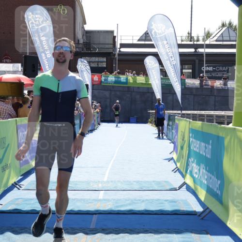 09.08.2026 - GEWOBA Citytriathlon Bremen Yannick Fuchs http://msf.ph/oto/9936315 09.08.2026 15:04:36 Ziel 150 meine-sportfotos.de