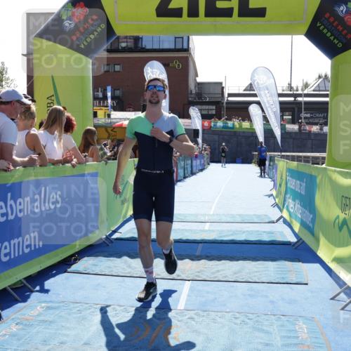 09.08.2026 - GEWOBA Citytriathlon Bremen Yannick Fuchs http://msf.ph/oto/9936317 09.08.2026 15:04:37 Ziel 150 meine-sportfotos.de