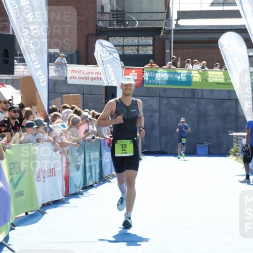 09.08.2026 - GEWOBA Citytriathlon Bremen Yannick Fuchs http://msf.ph/oto/9936327 09.08.2026 15:04:44 Ziel 72 meine-sportfotos.de