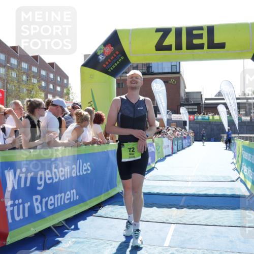 09.08.2026 - GEWOBA Citytriathlon Bremen Yannick Fuchs http://msf.ph/oto/9936334 09.08.2026 15:04:47 Ziel 72 meine-sportfotos.de
