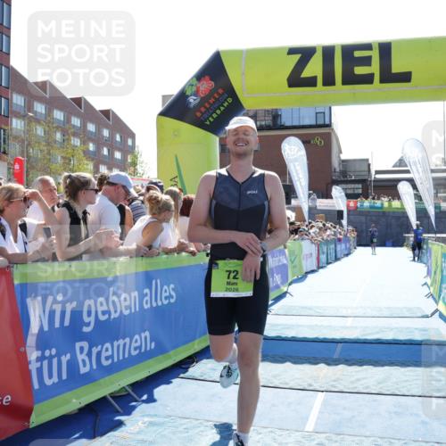 09.08.2026 - GEWOBA Citytriathlon Bremen Yannick Fuchs http://msf.ph/oto/9936335 09.08.2026 15:04:48 Ziel 72 meine-sportfotos.de