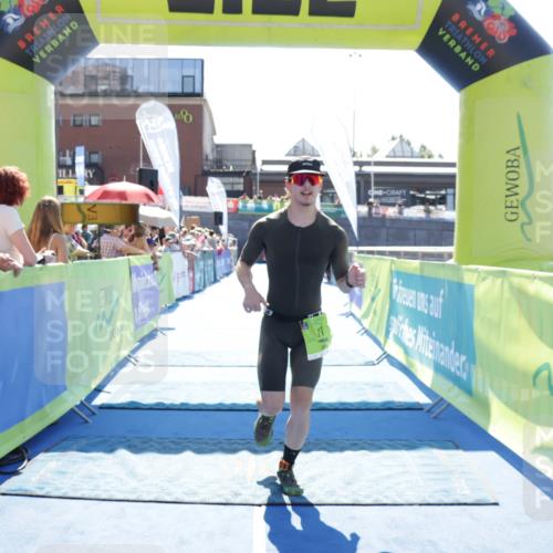 09.08.2026 - GEWOBA Citytriathlon Bremen Yannick Fuchs http://msf.ph/oto/9936374 09.08.2026 15:05:13 Ziel 11 meine-sportfotos.de