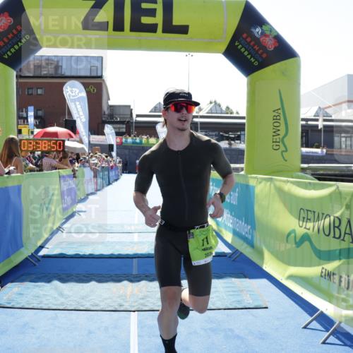 09.08.2026 - GEWOBA Citytriathlon Bremen Yannick Fuchs http://msf.ph/oto/9936375 09.08.2026 15:05:13 Ziel 11 meine-sportfotos.de