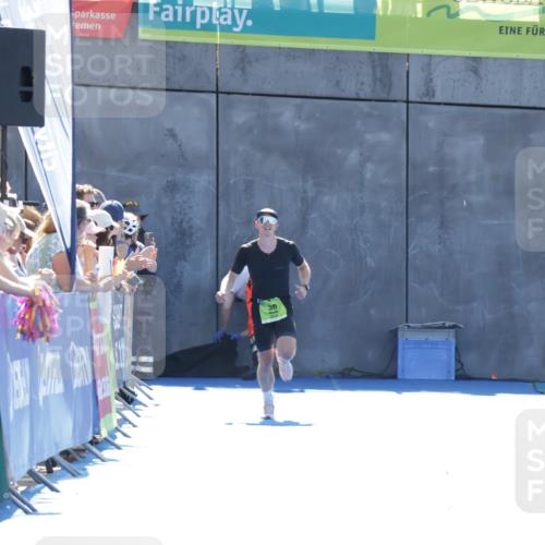 09.08.2026 - GEWOBA Citytriathlon Bremen Yannick Fuchs http://msf.ph/oto/9936380 09.08.2026 15:05:24 Ziel  meine-sportfotos.de