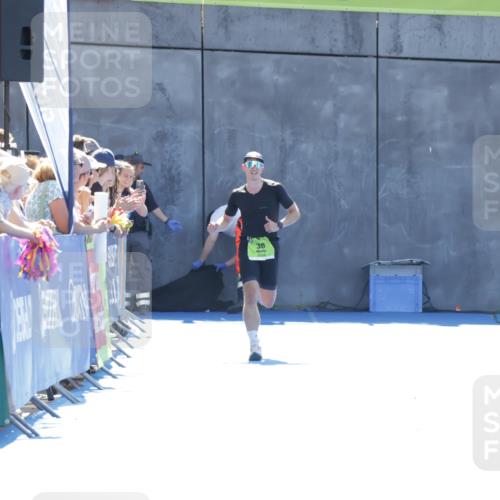 09.08.2026 - GEWOBA Citytriathlon Bremen Yannick Fuchs http://msf.ph/oto/9936381 09.08.2026 15:05:24 Ziel  meine-sportfotos.de