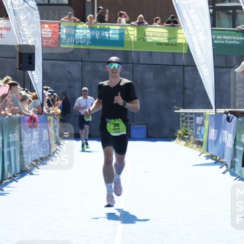 09.08.2026 - GEWOBA Citytriathlon Bremen Yannick Fuchs http://msf.ph/oto/9936383 09.08.2026 15:05:30 Ziel 36 meine-sportfotos.de