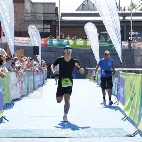 09.08.2026 - GEWOBA Citytriathlon Bremen Yannick Fuchs http://msf.ph/oto/9936385 09.08.2026 15:05:31 Ziel 36 meine-sportfotos.de