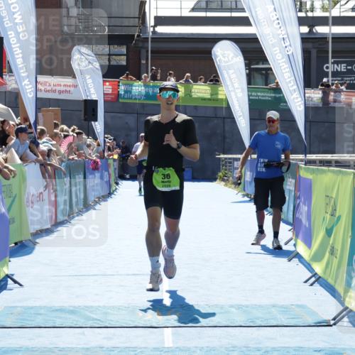 09.08.2026 - GEWOBA Citytriathlon Bremen Yannick Fuchs http://msf.ph/oto/9936386 09.08.2026 15:05:31 Ziel 36 meine-sportfotos.de