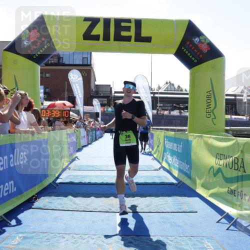 09.08.2026 - GEWOBA Citytriathlon Bremen Yannick Fuchs http://msf.ph/oto/9936390 09.08.2026 15:05:33 Ziel 36 meine-sportfotos.de