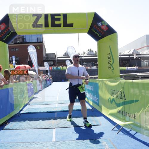 09.08.2026 - GEWOBA Citytriathlon Bremen Yannick Fuchs http://msf.ph/oto/9936402 09.08.2026 15:05:41 Ziel 186 meine-sportfotos.de