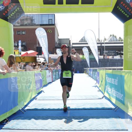 09.08.2026 - GEWOBA Citytriathlon Bremen Yannick Fuchs http://msf.ph/oto/9936412 09.08.2026 15:05:54 Ziel 184 meine-sportfotos.de